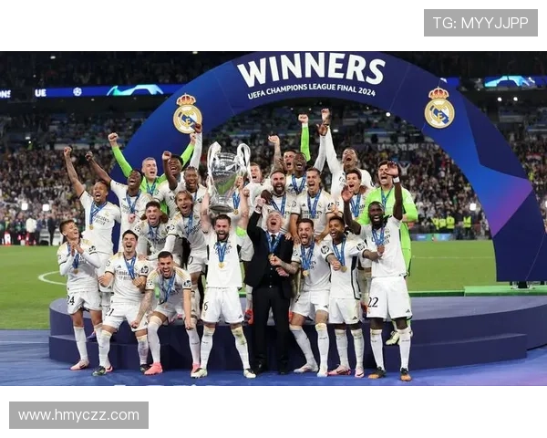 西班牙足球明星的辉煌历程与成就解析 西班牙足球明星的辉煌历程与成就解析