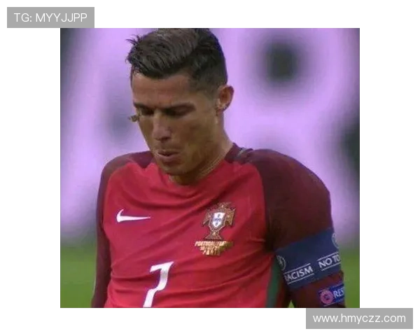 足球明星在比赛中遭遇挫折的精彩瞬间合集与深度解析